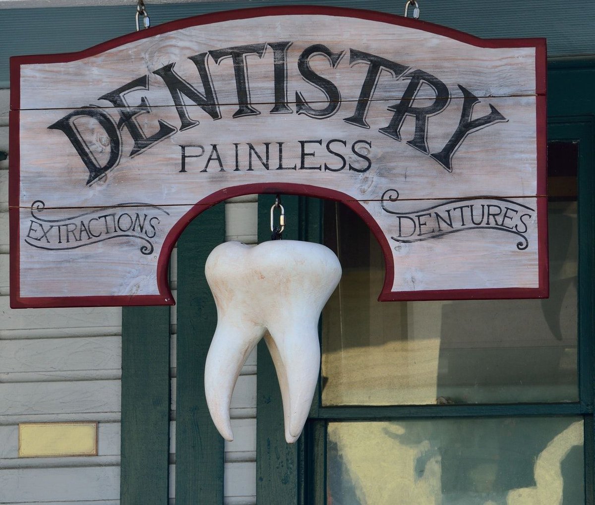 DexKnows's tweet photo. Looking for local dentists but at a floss? We can help. Find listings in your area: https://t.co/nkSJ5ql75t #DexYP https://t.co/mBzXXNwM1W