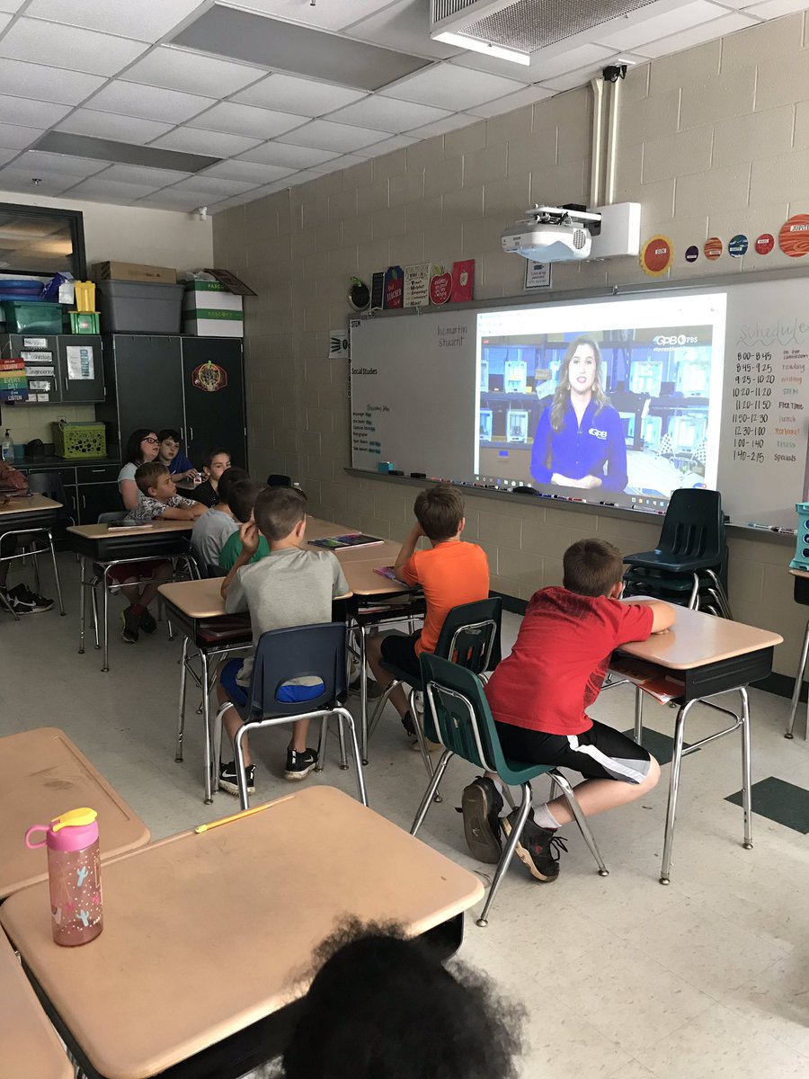 ThompsonTechies's tweet photo. So excited for @GeorgiaTech live virtual field trip!! This is perfect for our STEM school. I can definitely see some of our Marlins here in a few years 🤗🤩 #InventionLive #makerspace #EDP https://t.co/ifjwJdYS6H