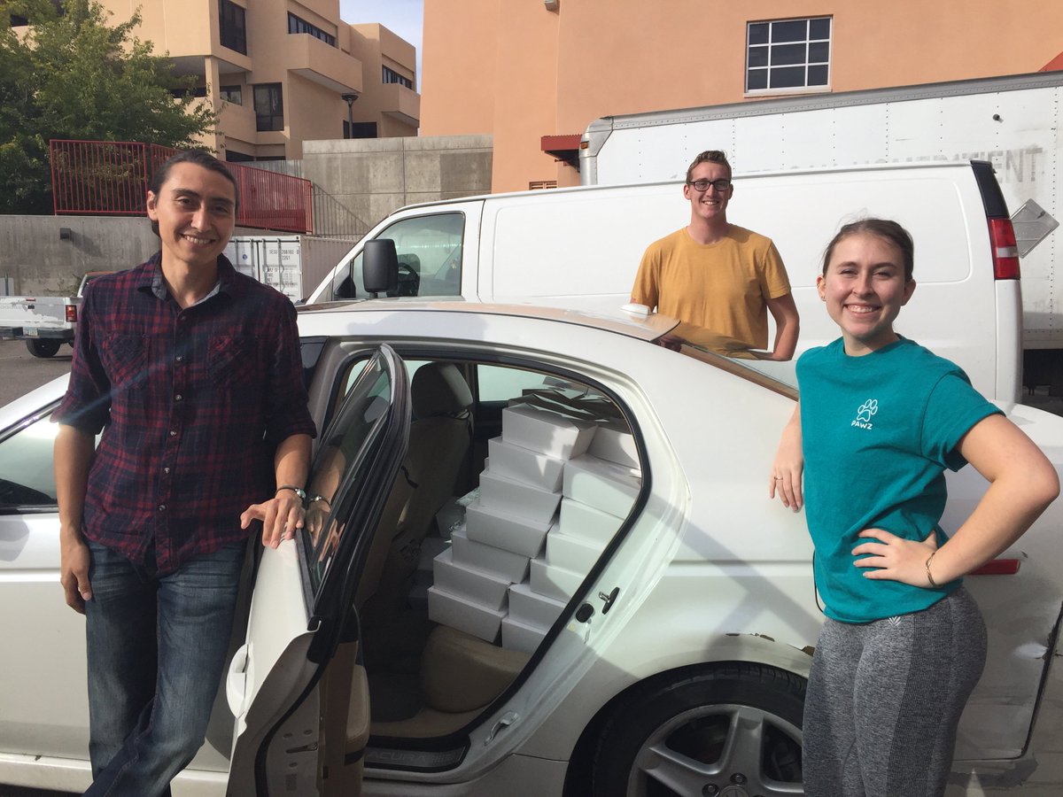 FoodRecovery's tweet photo. Our @unm chapter has their Move Out For Hunger event tomorrow! They will be collecting food donations from students moving out of their residence halls for the summer. Stop by to support their incredible work! @MoveForHunger #MoveOutForHunger https://t.co/wQniEuoQx7 https://t.co/l4BSCgZnYU