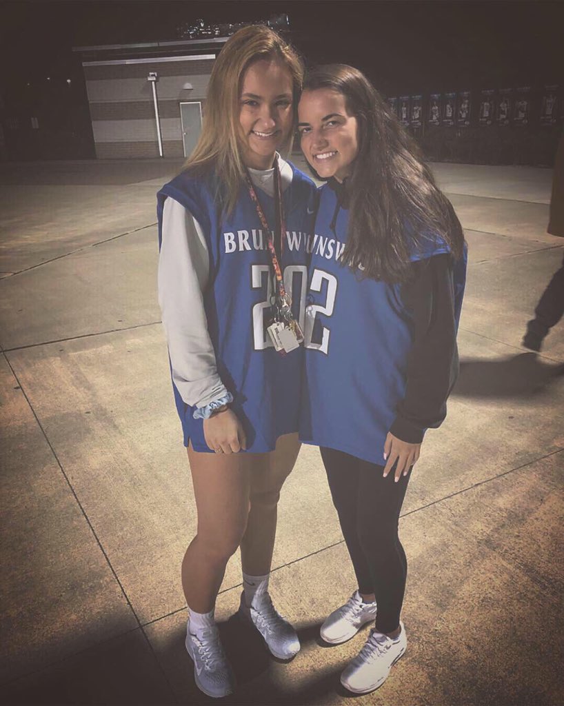maddie_kurtzz's tweet photo. HAPPY BIRTHDAY!!!!!! hope u have a great day🥳 thanks for being my bestie💓💓i love uuuuu #laxbro #prom https://t.co/rXMTDFd0fA
