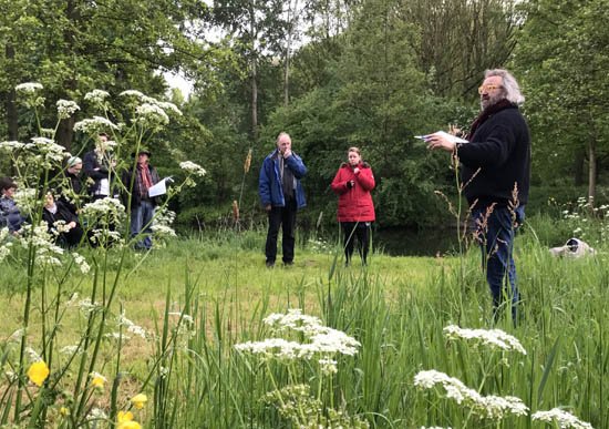 RIJSWIJK - De Stuiter​ trekt met Shakespeare naar buiten ... Het Almbos decor voor stuk vol intriges en complotten woudrichem.net/nieuws/2019-05… <a href="/DeStuiterNL/">De Stuiter</a>