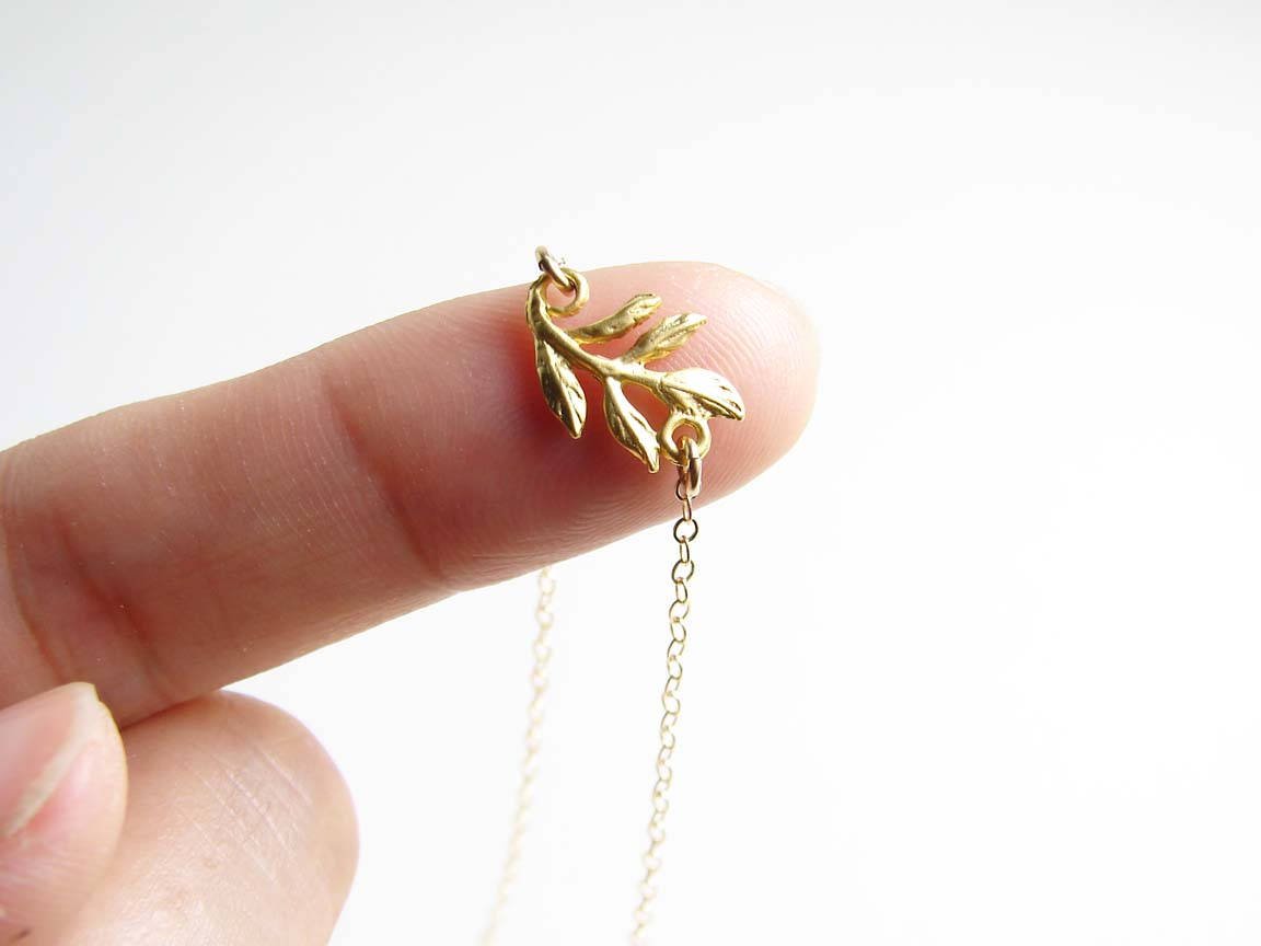 JewelryByMikako's tweet photo. Gold Leaf Anklet ~ Dainty Gold Anklet ~ 14K Gold Filled ~ Vermeil Leaf Jewelry ~ Nature Inspired ~ Bridesmaid Gift ~ Gift for Her https://t.co/pXrwCUOwoO #Jewelry #FreeShipping #DaintyJewelry #BirthdayGift #GiftIdea #Etsy #HandmadeRings #LeafAnklet https://t.co/F846EDkibg