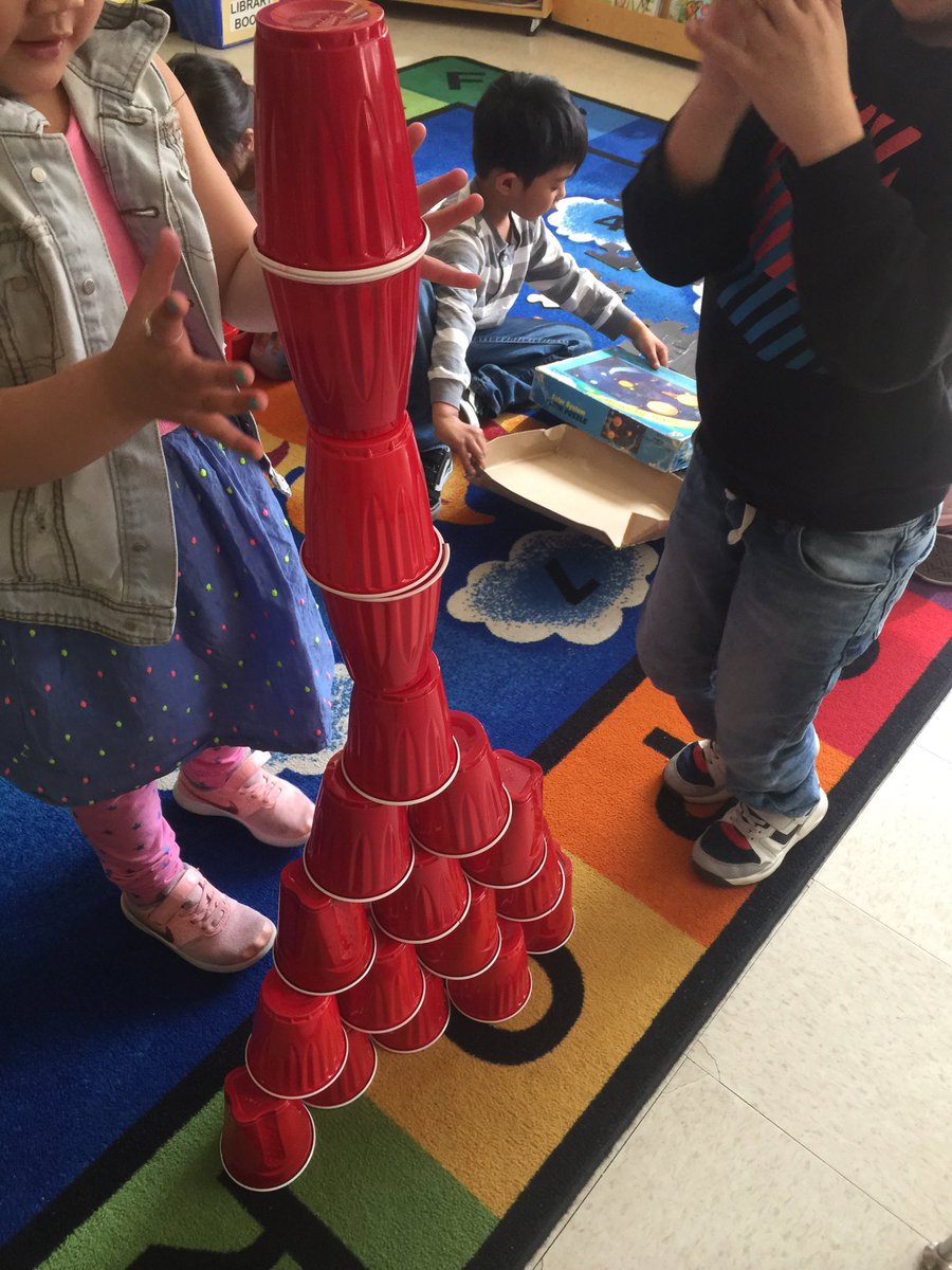 kindercav's tweet photo. Kindergarten build! https://t.co/zaBMDCyYws