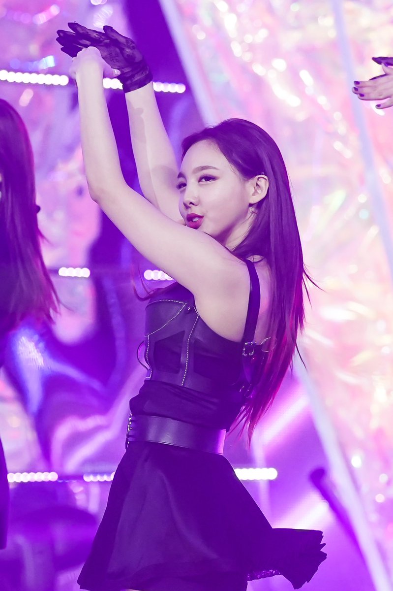 nayeon archive tweet media