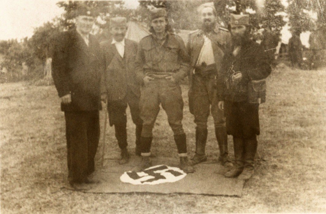 srpskaistorija's tweet photo. Срећан Дан победе! #istorija #srbija #jvuo #cetnici #wwII #kraljevinajugoslavija https://t.co/bnuQauqvAw