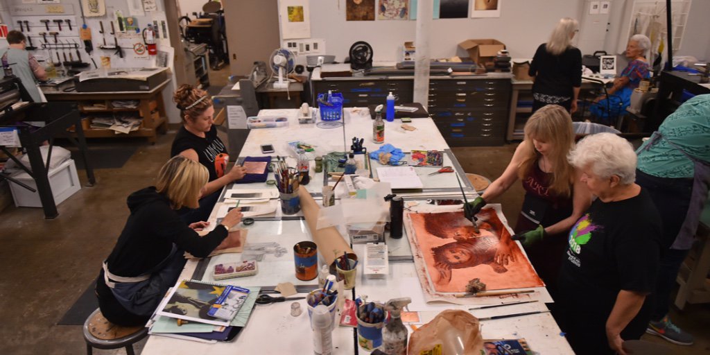 utsaarts's tweet photo. Push your creative boundaries by enrolling in a #community #artclass this summer! We have a wide range of classes, from weaving to letterpress to printmaking, welding and more! Register today and embark on a #creative journey: https://t.co/vKy2kKhgdp
#ssacommunity https://t.co/FhoEWSkYOl