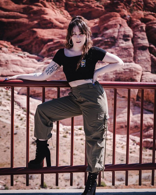 RealSpillNation's tweet photo. live fast, die young. 📸: @on3trackmind •
•
•
#explorepage #realspillnation #Instafashion #brandapparel #ootd #inspo #fashion #chic #90s #90sfashion #hiphop #dance #heelsdance #lasvegas #heels #ladiesroomlv #cincodemayo #fitness #photography #photogra… https://t.co/U15SzeZvCv https://t.co/BBdLSG9BK5