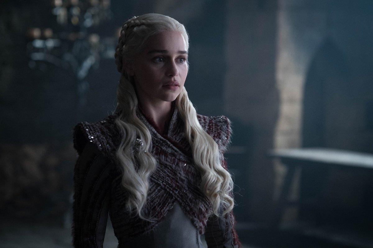 latimesent's tweet photo. “You’ve never seen a #GameOfThrones cast member with a Starbucks in their hand because we don’t get them. We don’t get to be like, ‘Yo, somebody go out and get me a mocha choco latte.’ I’ve never had Starbucks.” - @EmiliaClarke https://t.co/pDsNlJcUUn https://t.co/VR6syZIybg