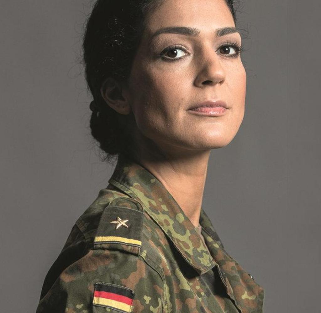 „Ich diene Deutschland. Ein Plädoyer für die Bundeswehr – und warum sie  sich ändern muss“ - Nariman Hammouti-Reinke, Soldatin und Muslima stellt an der UniBwM ihr Buch vor und ich diskutiere mit ihr. Gäste sind herzlich willkommen  - am 23.5.19 um 17.30! #diversitytag #unibw