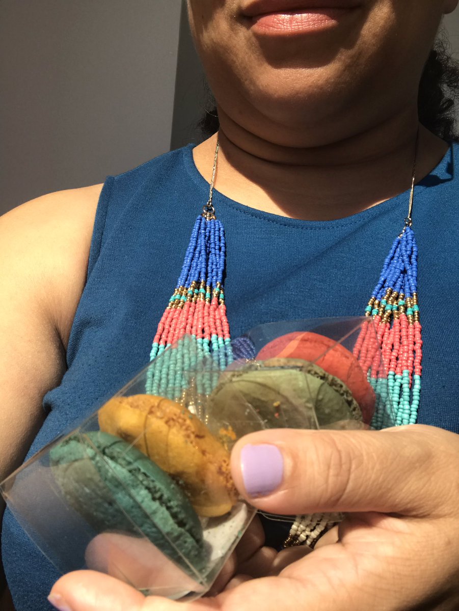OdettaMacLeishW's tweet photo. Congrats @unitedwayatl for a great #stateofthechildren breakfast! Congrats to all the award winners! What I wanna know is...how did you coordinate these macarons to my actual outfit??!! @ATL_TFA #matchingmacarons #gonnaeatthem https://t.co/52QWiDPWMi