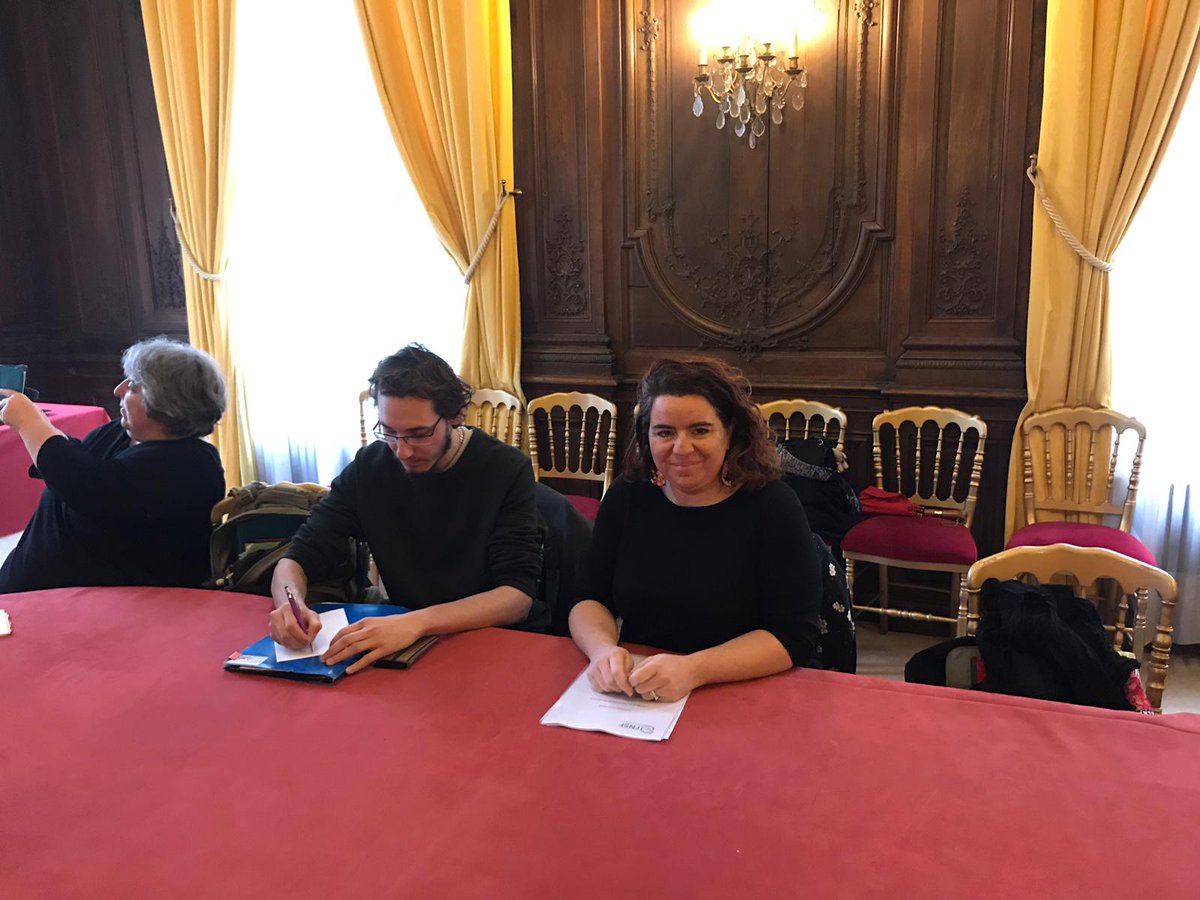 FNSF's tweet image. Rendez-vous à l&apos;@Elysee avec Marie Fontanel, conseillère Solidarités et Santé du Président de la République pour parler de la scolarité des jeunes sourds, mais également sur la citoyenneté et l&apos;accessibilité, avec la présence de :
@FNSF 
ANPES
ANPEDA
MDSF
UNAPEDA
@UNISDA_STT