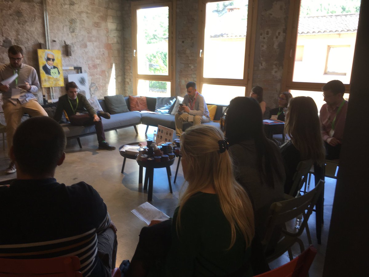 PakoBautista's tweet image. Hora ya de las conclusiones del #PolicyLab. Un placer haber aprendido y compartido esta jornada con tanto crack. Seguimos!