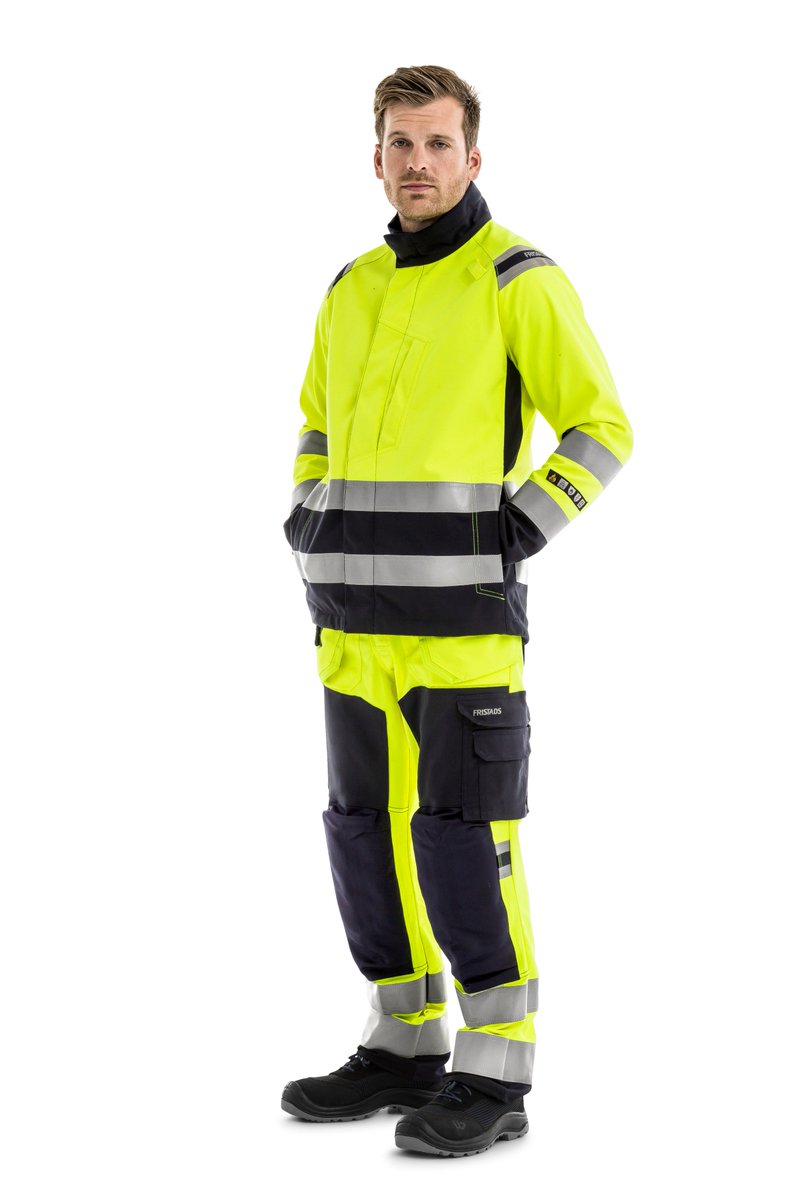 Flame Retardant Stretch Trousers - approved for industrial laundry and available in mens and womens versions!

#flamestat #flameretardant #PPE #workwear #Fristads #stretch #welding