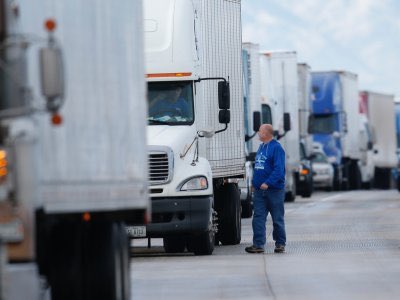 And the ⁦<a href="/TRUCKINGdotORG/">American Trucking</a>⁩ wonders why they have a turnover problem ! That they want to call a shortage but the only shortage is PAY ! #HR1697 &amp; #HR1698 plus Fixing the broken hours of service would help all of trucking !