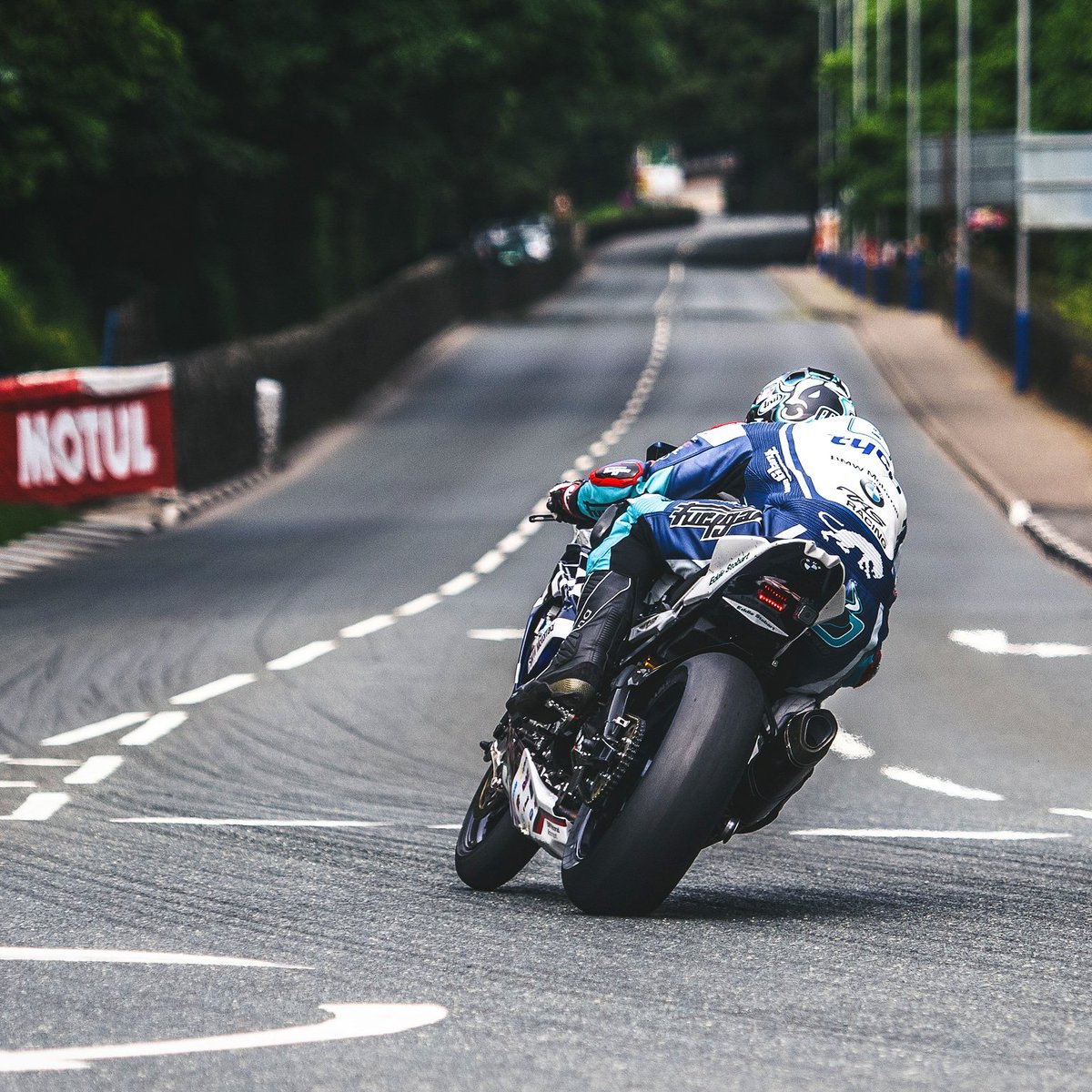 iAMstevebabb's tweet image. When the road ahead is clear...... #MichaelDunlop #motul #iomtt #roadracing #bike #motorsport #tyco #bmw