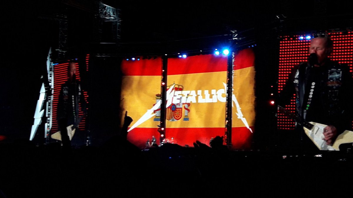 Iberesia1992's tweet photo. Lisbonne, Madrid, Barcelone, Milan.

J’en déduis que les Four Horsemen soutiennent l’indépendance de la Catalogne? 🤫 #MetInLisbon #MetInMadrid #MetInBarcelona #MetInMilan https://t.co/9XKMJtkBiX