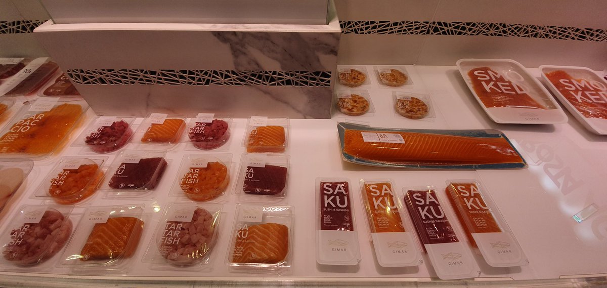 Team_Meros's tweet photo. Increased interest in non-mainstream sea products like seaweed was notable at the  #SeafoodExpoGlobal , as well as innovative combinations for the end consumer, delivered in dashing packaging like these sashimi-grade retail seafood from Italy's
@GimarEsMar https://t.co/RGJV0bbjQO