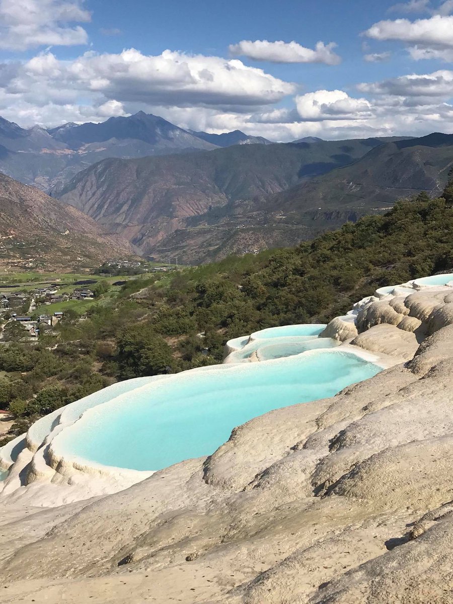 LUXTeahorseroad's tweet photo. Located in Baidi, the mineral terraces of Baishuitai can be found between Lijiang and the county of Shangri-la.

#luxresorts https://t.co/F9bZyN0DAE