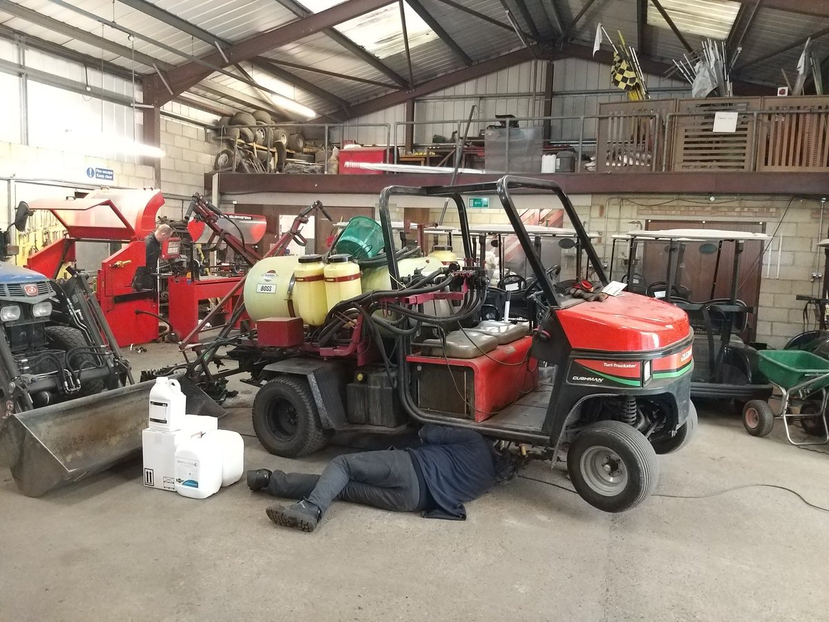 kevinglazier17's tweet photo. Day started with a problem with the sprayer but an hours work by new mechanic Gary and the @ICL_Turf fortnightly was ready to go out @Pine_Ridge_GC @CrownGolf @MattNutter_ICL. Also thanks to @BernhardGrinder for servicing our grinders today #sharpunits https://t.co/DYR0vS3Bvu