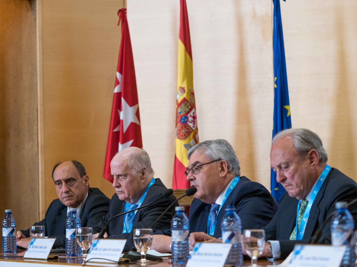 Realidad y Retos de la #MarinaMercante española ➡ D. Rafael Lobeto Lobo, D. José Luis López-Sors González, D. Felipe Martínez Martínez, D. Juan Riva Francos de Grupo Suardiaz, D. Federico Esteve Jaquotot de <a href="/ClusterMaritimo/">Clúster Marítimo</a> ⚓ #CongresoMaritimo #NavegandohaciaelFuturo