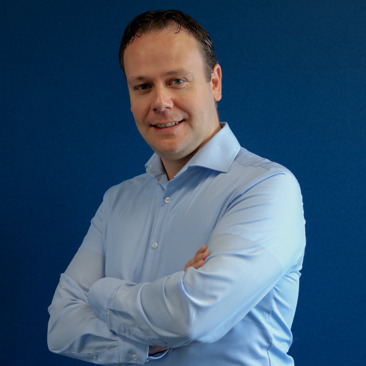 Vandaag in de ‘Drijvende Krachten’ René van Haasteren. Buiten het managen van 3 kinderen thuis samen met zijn vrouw, is hij manager van de afdeling DHZ. 
Benieuwd wat hij van Houtwerf vindt? Dan lees meer hier: linkedin.com/feed/update/ur…