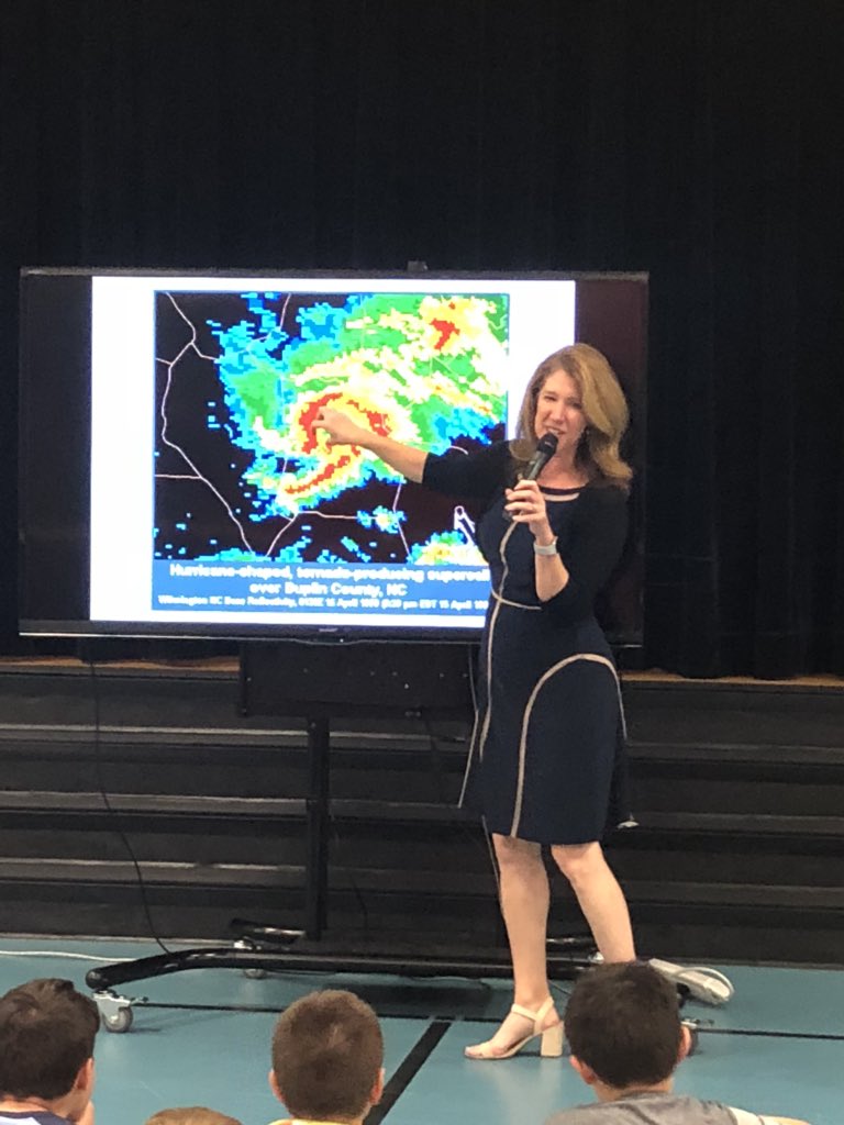 Elizabeth Gardner fan club! A huge thank you to <a href="/WRALweathergal/">Elizabeth Gardner</a> for a great lesson on severe weather and staying safe! <a href="/MorrisvilleElem/">Morrisville Mustangs</a> @kristinmccann5 <a href="/wralweather/">wralweather</a> #weather #iteachfifth #iteachscience