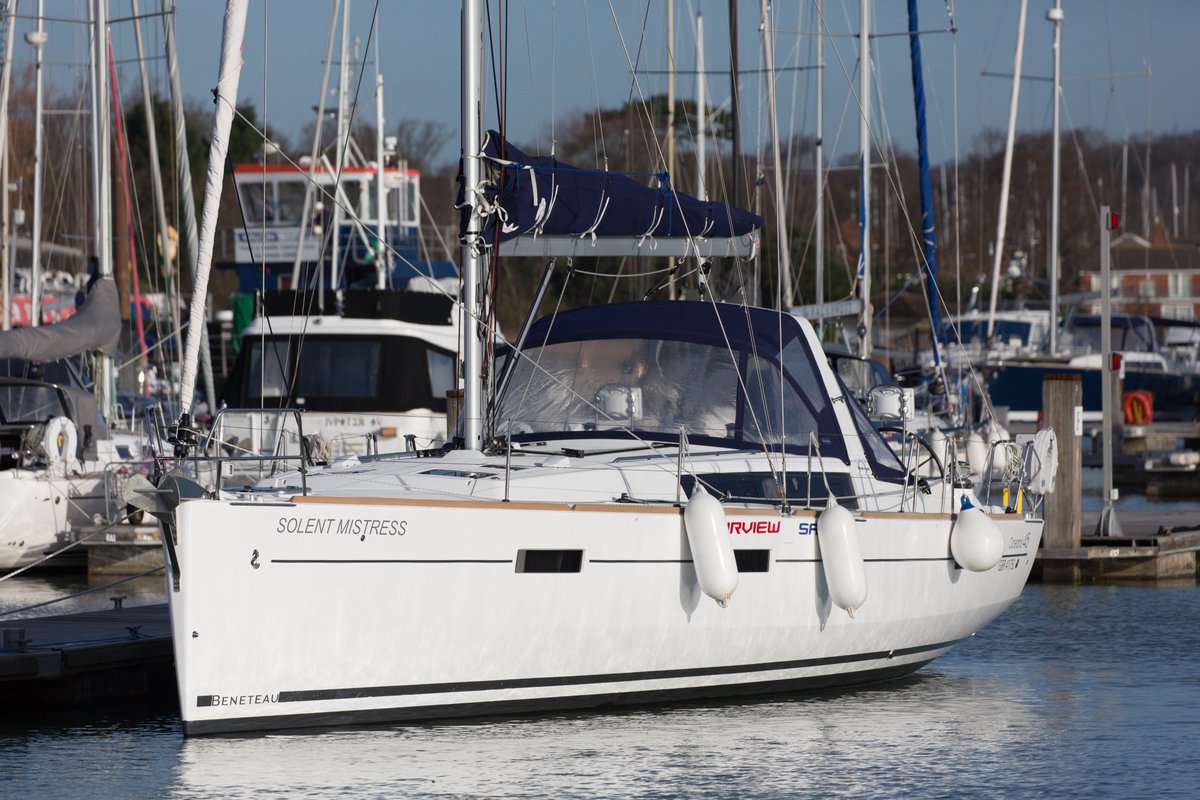 Boat of the Month - save 20% on all charters booked before the end of May on our <a href="/BENETEAU/">Paul Steen</a> Oceanis 45 #SolentMistress #YachtCharter #UKsailing #Specialoffers fairviewsailing.co.uk/bareboat-chart…