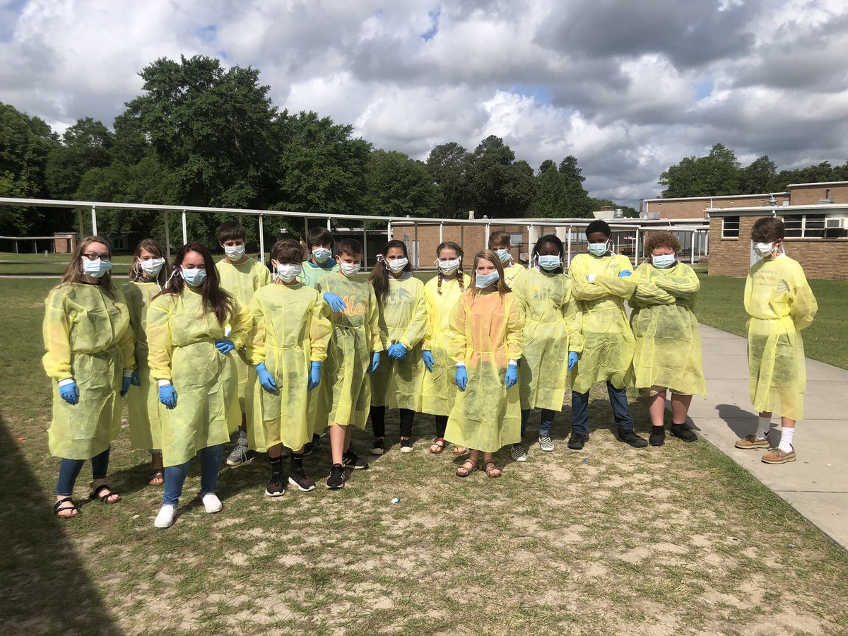 dchipley's tweet photo. Future medical professionals #whyiteachlbc #affectheculture @LBCMiddle https://t.co/rsdE3J2jVY