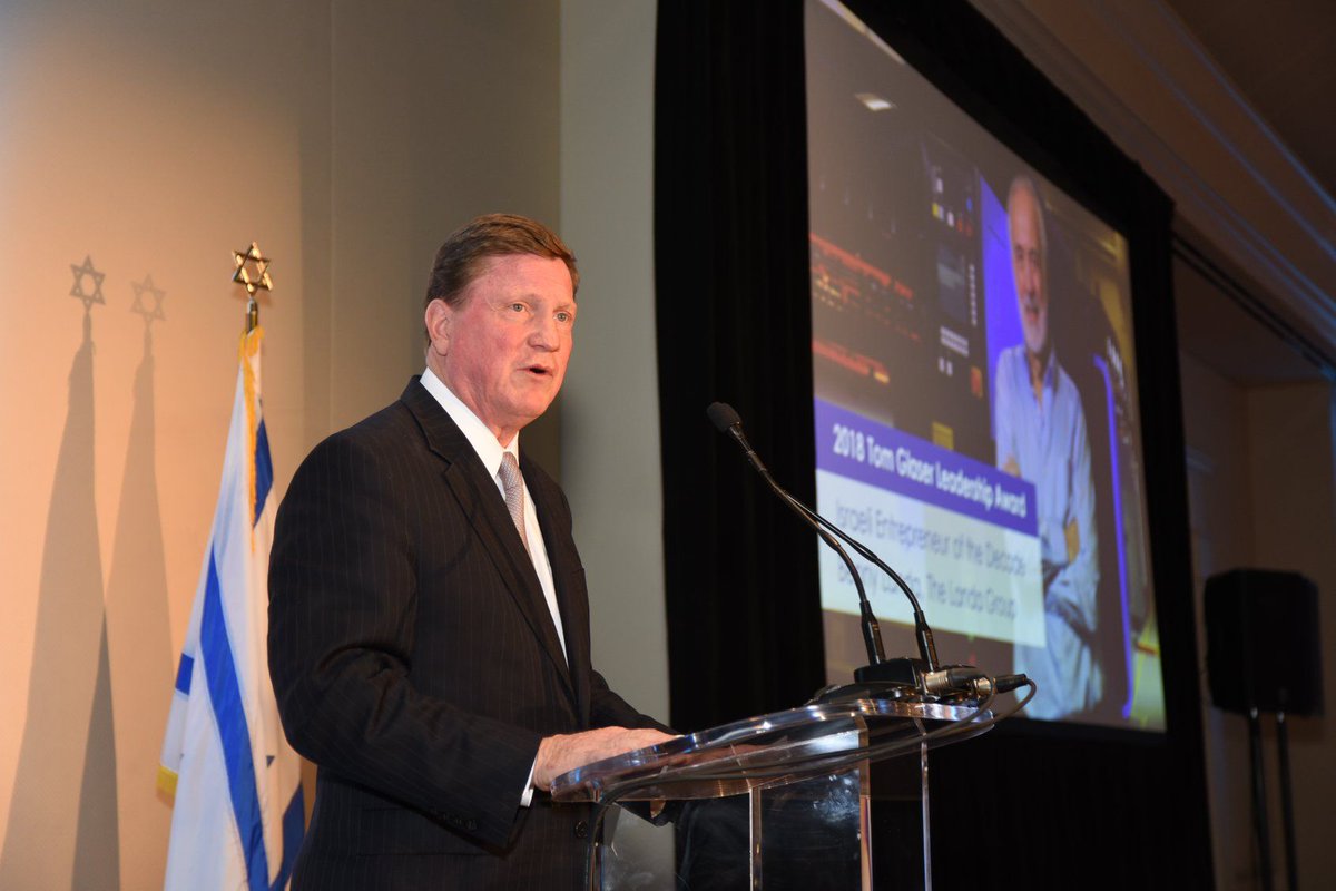 #ThrowbackThursday to this memorable Gala moment with Tom Fanning, <a href="/SouthernCompany/">Southern Company</a> CEO, addressing the crowd last year.  Join us for this year’s Gala on May 21.  buff.ly/2tPGCuQ