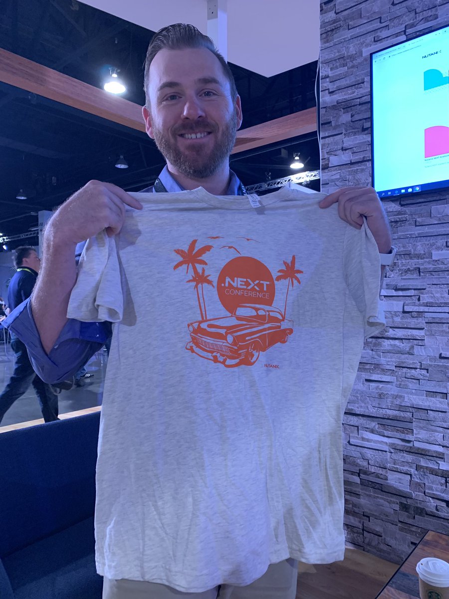 Kyle_Craft_CO's tweet photo. Missed out the first time but got my sweet @BellaCanvasLA shirt at the #CommunityLounge #NEXTconf https://t.co/WyXGdD0rXT