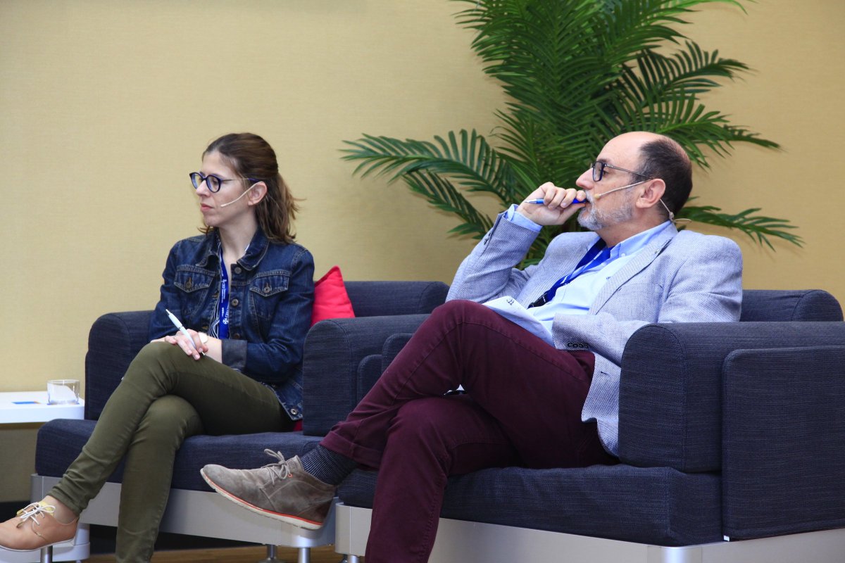 “El tratamiento del #acosoescolar en los medios ha fomentado la concienciación social ante el problema”🗞️📰
Los periodistas <a href="/Rafelmontaner/">Rafel Montaner</a> de <a href="/levante_emv/">Levante-EMV</a>, <a href="/ndelatower/">Noa de la Torre</a> de <a href="/elmundocv/">El Mundo Comunidad Valenciana</a> y Joaquín Batista de <a href="/lasprovincias/">LAS PROVINCIAS</a> en las #JornadasAcosoEscolar <a href="/uchceu/">Universidad CEU UCH</a> 
medios.uchceu.es/actualidad-ceu…