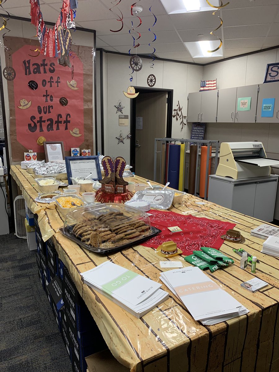 Stephmontejano's tweet photo. We love baked potatoes! Thank you to our wonderful PTO! #HatsOffToAult https://t.co/O8uuJ4eSD6