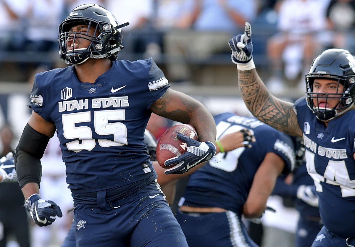 Extremely blessed and grateful to say that <a href="/rcg999/">Ron</a> has informed me that Utah State has offered me! @CoachCollinsUSU #Aggieup