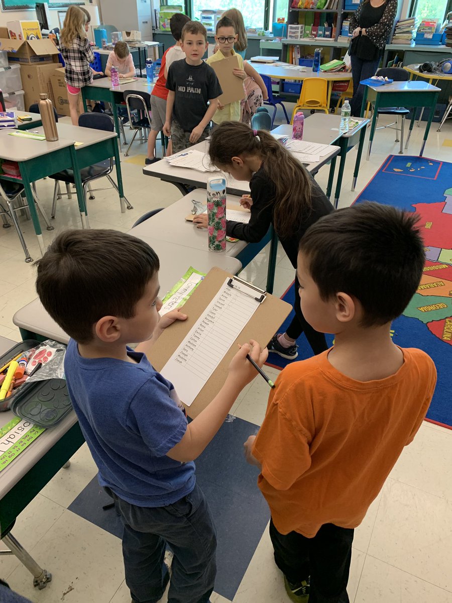 MrsMancl's tweet photo. First graders ask a survey question, collect data and represent their findings on a graph! #mathminds #fantasticfirsties #readyforsecondgrade https://t.co/cNol2qor73