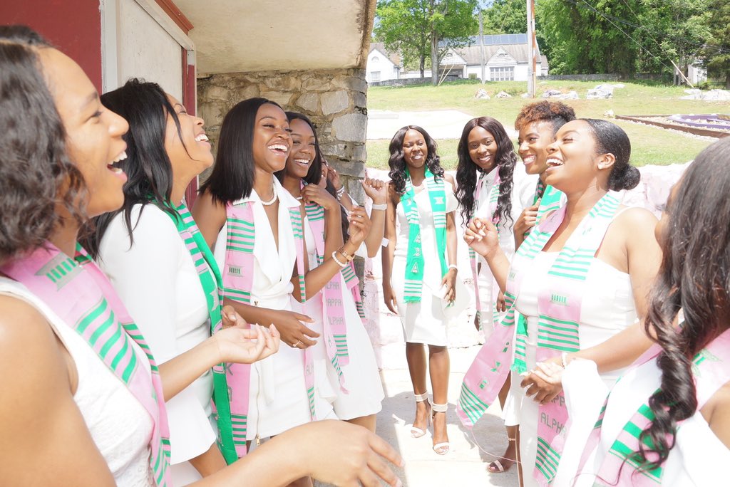 Elevatedbycj's tweet photo. BTS 🎥 w/ the AKA Grads of A&amp;M 😂 #1908 #grads https://t.co/d2ZwfWaSB2
