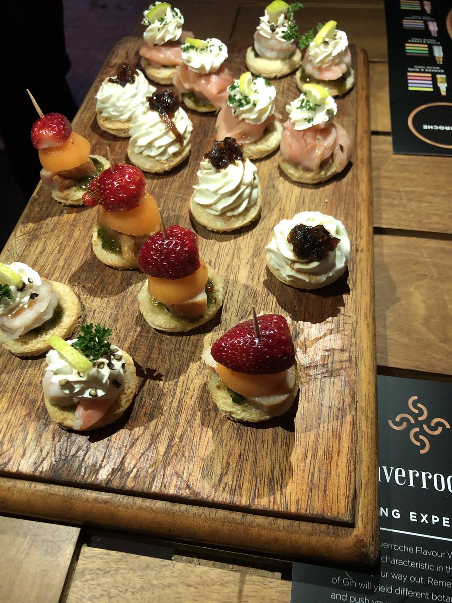 Canapé time! <a href="/IndabaHotel/">Indaba Hotel</a> #HelloRecommends