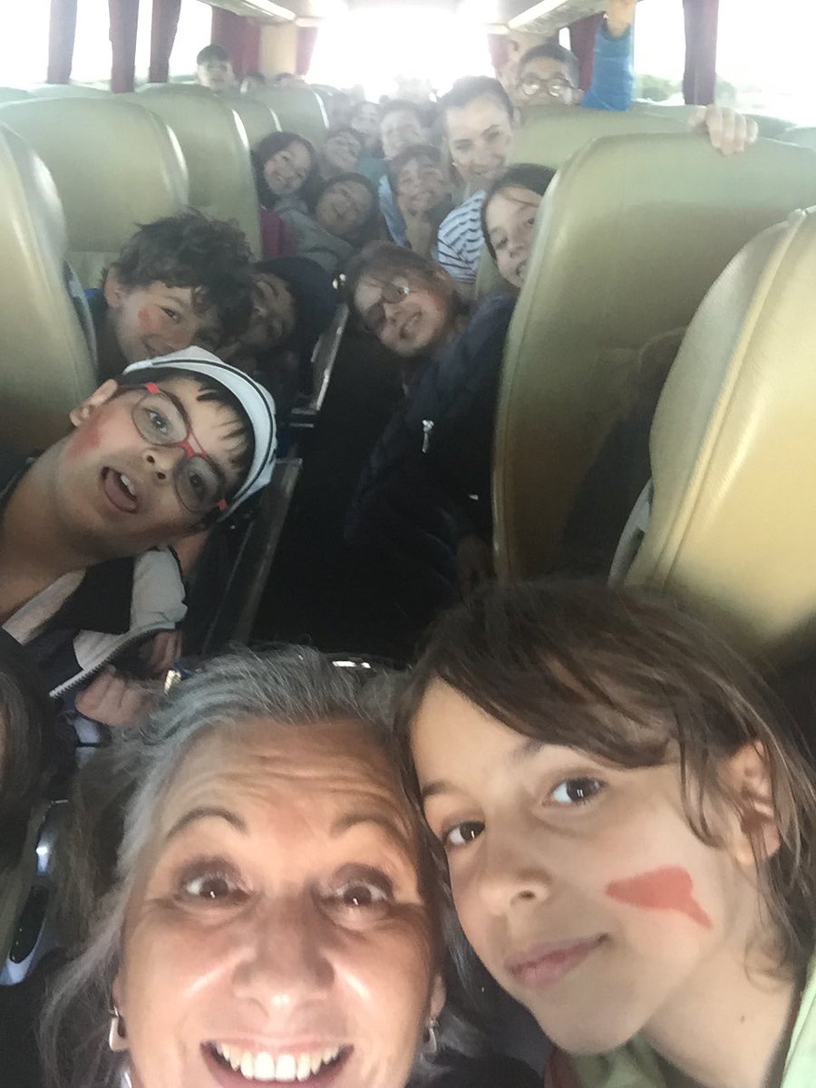 5AIsGuadazzonis's tweet photo. Sul bus 🚌 di rientro da questa bellissima escursione al villaggio #Neolitico #saRuda #sardegna https://t.co/R6SHwm6LPS