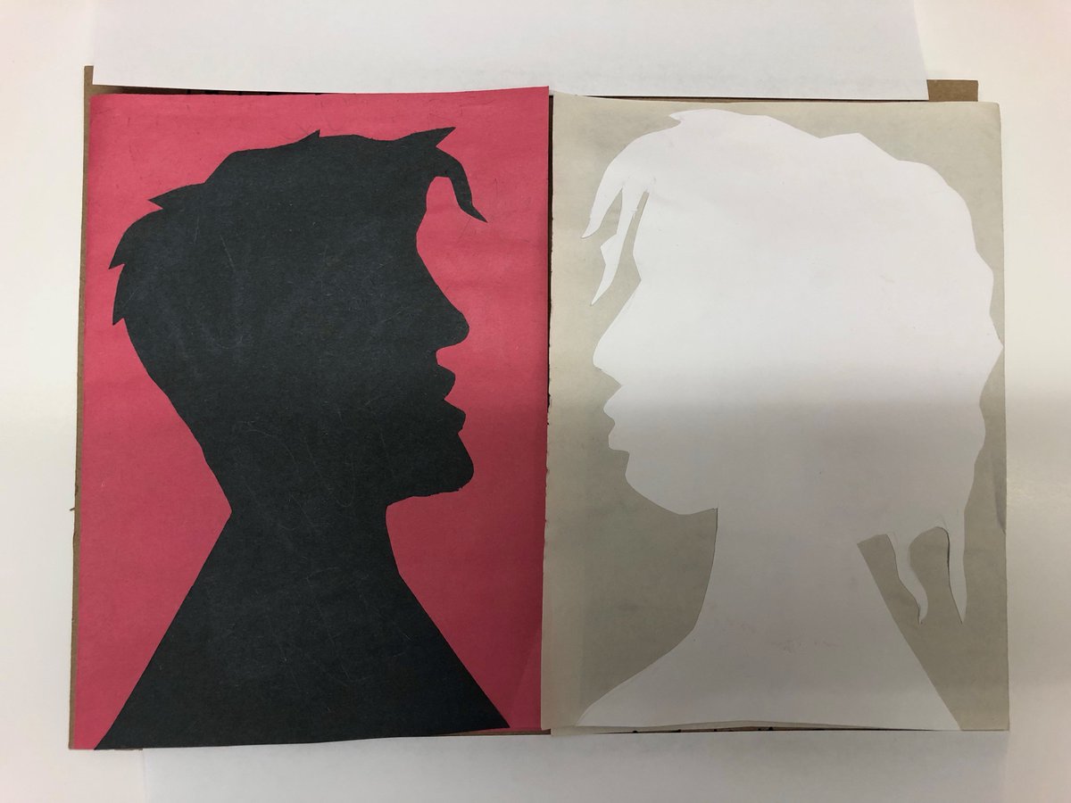 rebeccadactyl's tweet photo. More creative literature adaptations: Detailed presentation of "Tu me quieres blanca" by Alfonsina Storni, based on antitesis, anafora, metaforas e hiperbole #poesia #poetry #literature #literature #LatAmLit #KStateSpanish #Span550ksu https://t.co/56kCZkOcoj