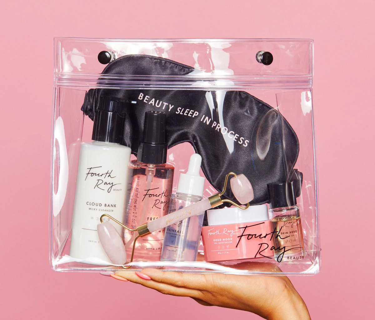 🚨Giveaway Time! And its all about the skin 💦 We are giving away 3!! The Recharge Bag by <a href="/FourthRayBeauty/">FourthRayBeauty</a>!! To enter to win like and retweet this tweet! Winners will be announced TOMORROW! 💦💦