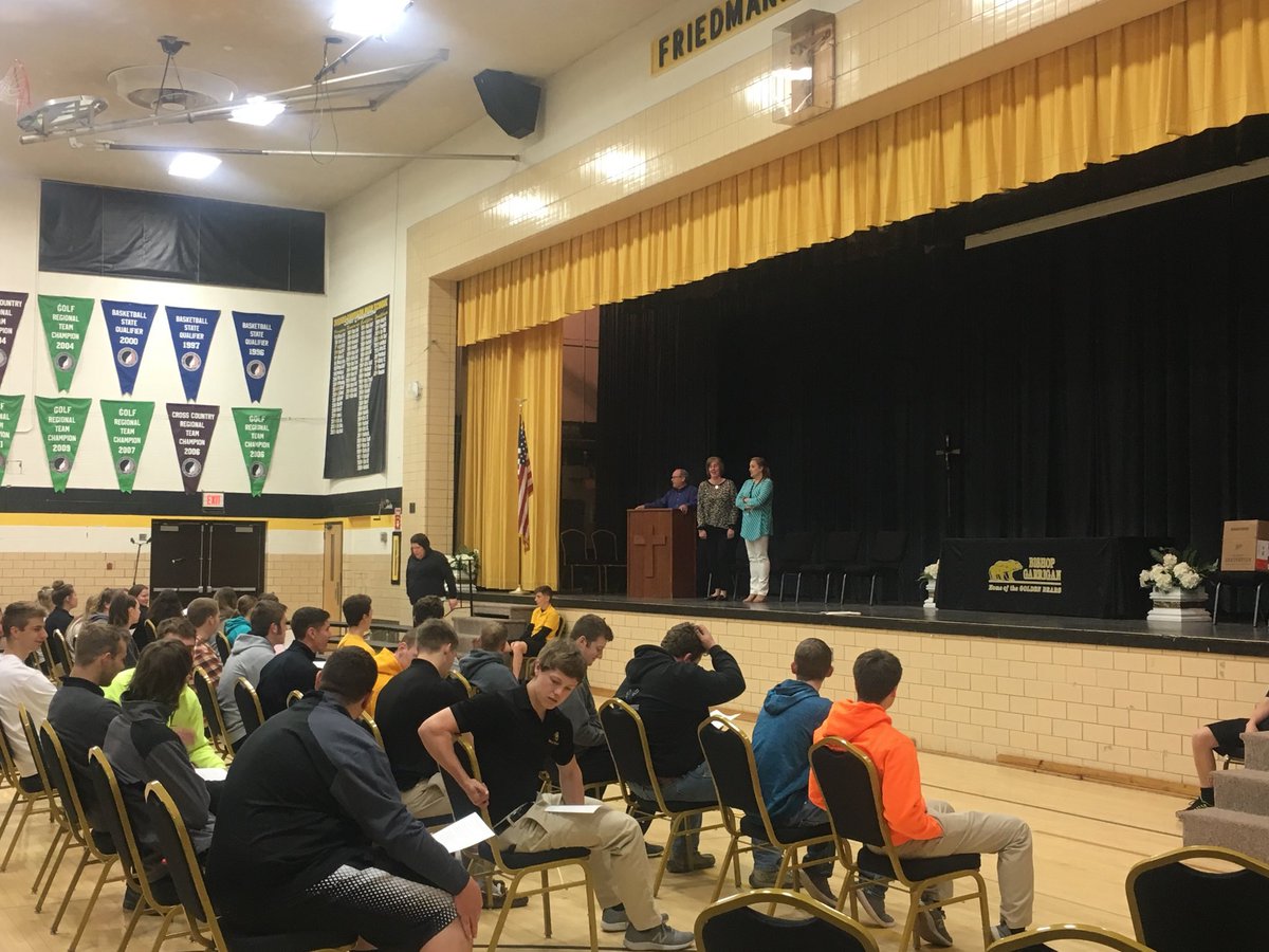 SCCatholicSuper's tweet photo. Garrigan seniors practicing for graduation this Sunday https://t.co/7zOTY0oSAc
