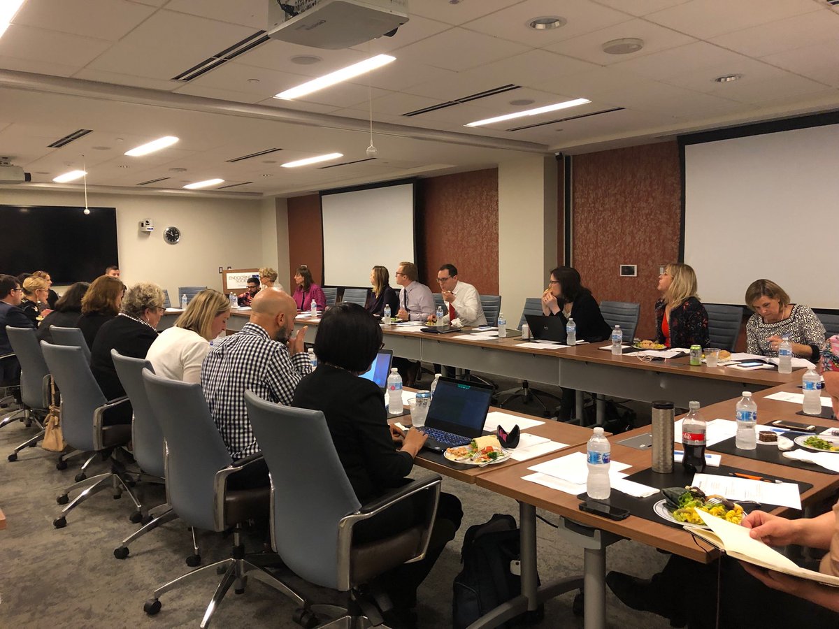 MilaNBecker's tweet photo. Full house at @TheEndoSociety for the Friends of #NICHD talking with @DianaBianchiMD #FundHealth https://t.co/euDj23JbWm