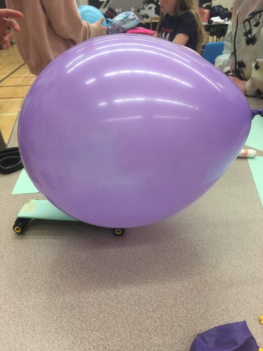 yrdsbdlteam's tweet photo. Building balloon powered cars, considering lift, thrust, drag, gravity... forces at work! #yrdsbinnov8 #YRDSByes https://t.co/tCc8UD8NgA