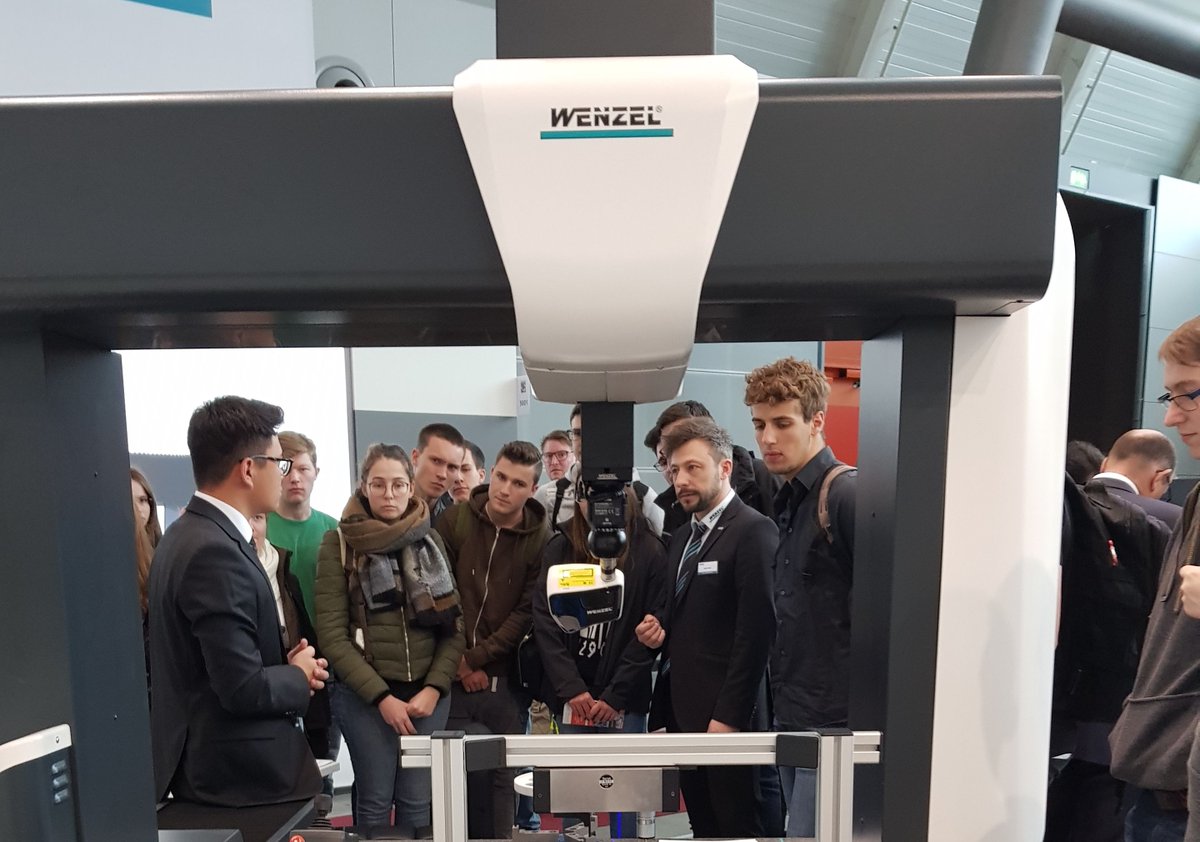 WenzelAmerica's tweet image. Control 2019.  There was no shortage of interest in the WENZEL range of optical sensors today! #wenzel #controlmesse #Contol2019 #5AxisMeasure