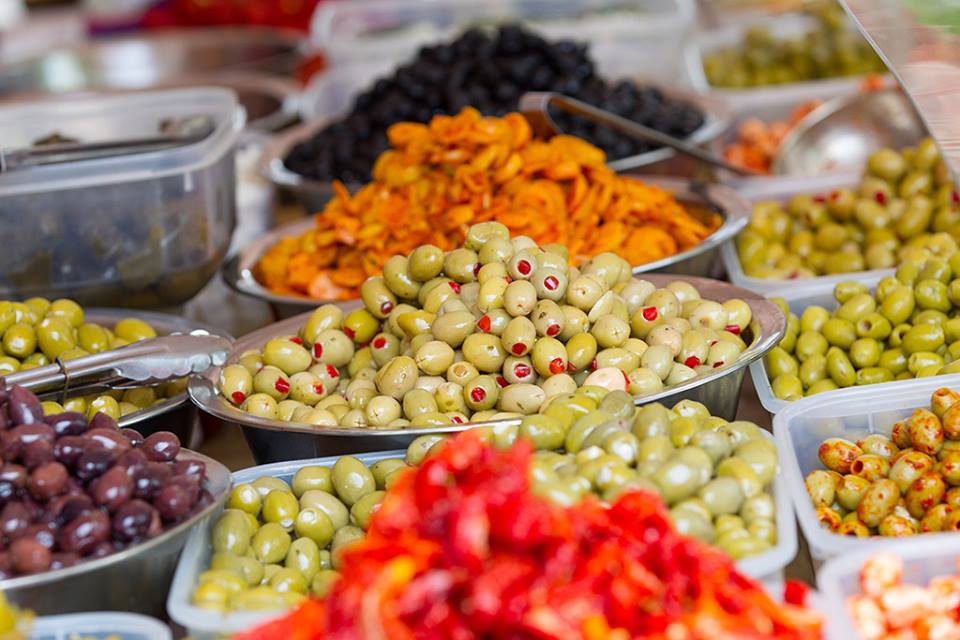 ThePantiles's tweet photo. It's The Pantiles Food Festival THIS WEEKEND! 🍔🍓🍭🥂 2 days of fun-packed deliciousness, including sweet &amp; savoury morsels, live music &amp; cooking demos. 
Pls RT! #TunbridgeWells #Kent #ThePantiles #FoodFestival 
@visitkent @TWellsTourism @PantilesLady @My_T_Wells @timeslocalnews https://t.co/8qAiqvXsyg