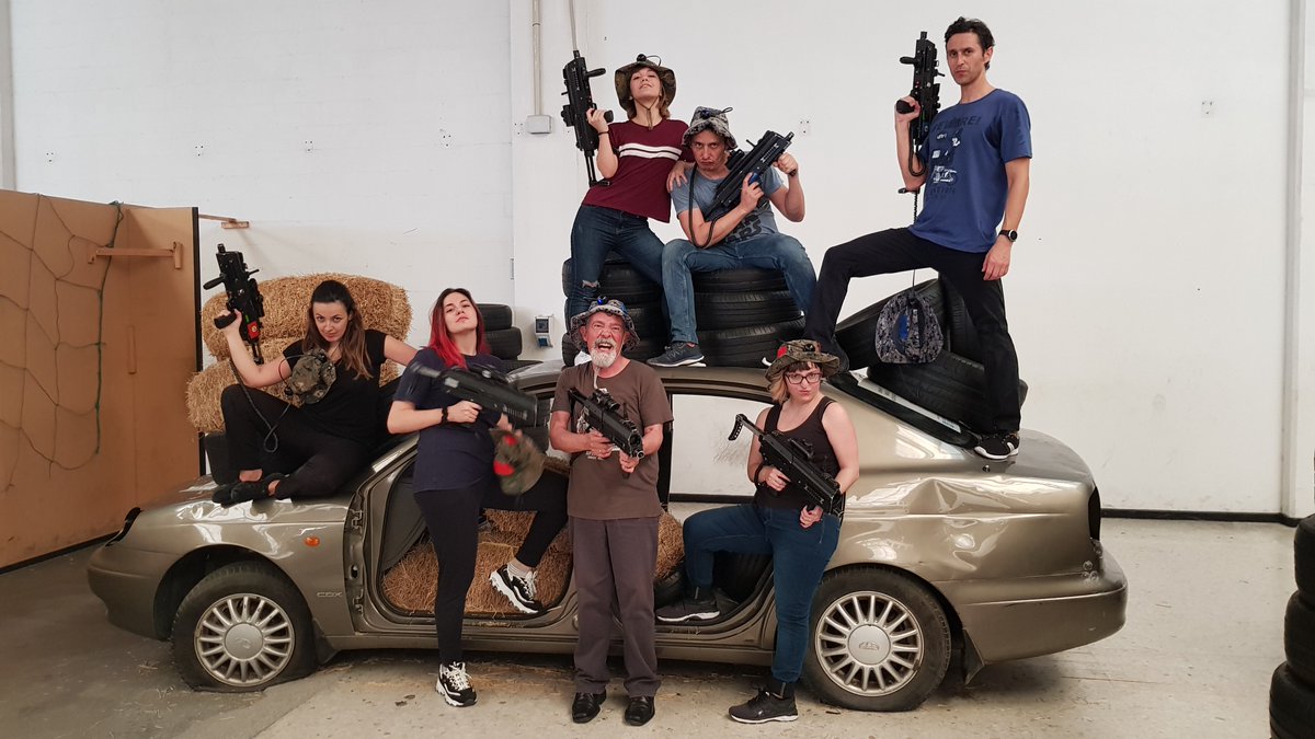 CorLaserCombat's tweet photo. En Coruña Láser Combat nos gustaría verte jugar. Como estos tres grupos que han venido a disfrutar. Abrimos de martes a jueves y domingos de 16:00 a 23:00 y viernes y sábados hasta las 02:00 de la madrugada. Reserva en nuestra web: https://t.co/sIWrvYCNHe #coruna #Galicia https://t.co/DAgQU0TVUg