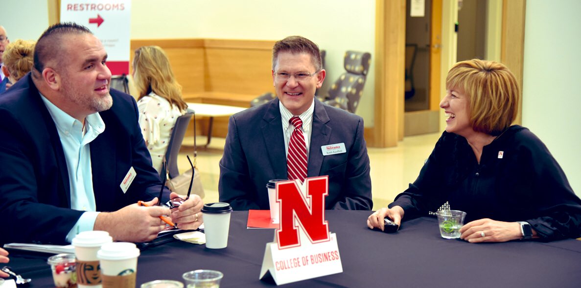 KathyFarrellUNL's tweet image. What a great way to start the day - welcoming employers who partner with us creating opportunities for our students to succeed and lead the future of business. #NUBizEmployer