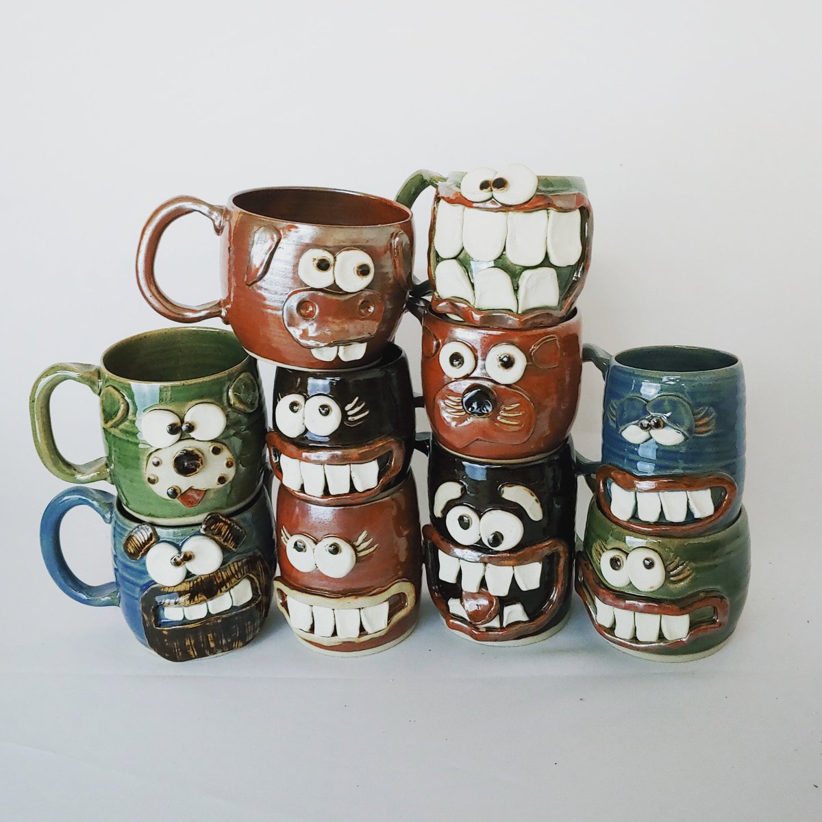 ugchugs's tweet photo. My Megs is at the studio! Yay! And we're doing a SHOP UPDATE! If you've been looking for something on the Etsy shop, head on over and check it out! 

#nelsonstudio #ugchug #handmade #coffee #handmademug #handmadepottery #ceramicist #happycreativelife #etsy #etsyshop https://t.co/ejmVvJEJSV