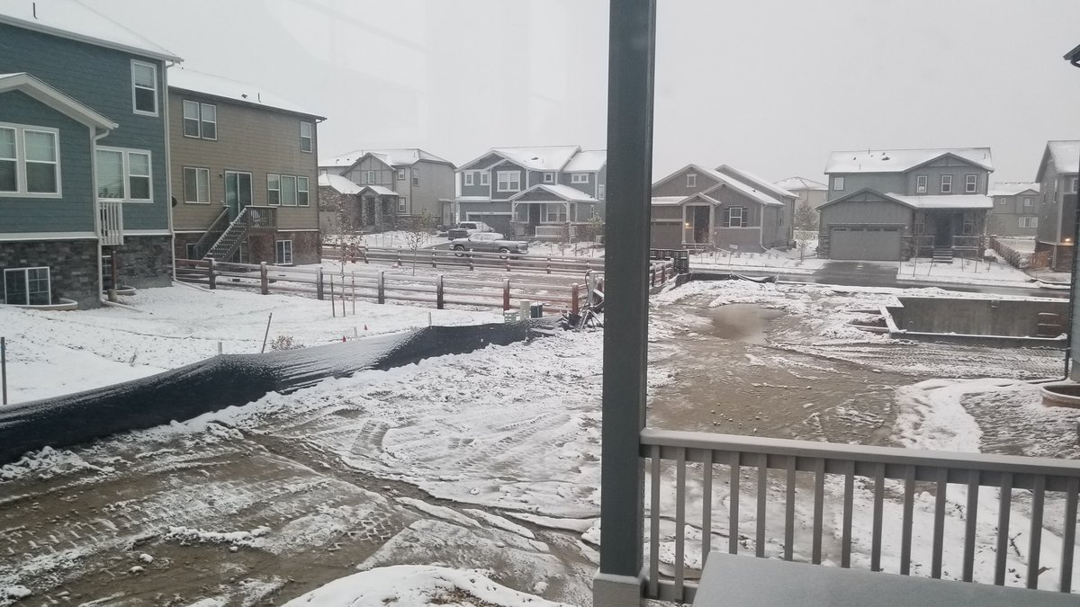 CommishKurt's tweet photo. *Wakes up, double checks calendar*
Yep, May 9. Me thinks mother nature forgot what month it was 🤨
#WhereIsMay #9News https://t.co/UULITQaGxa