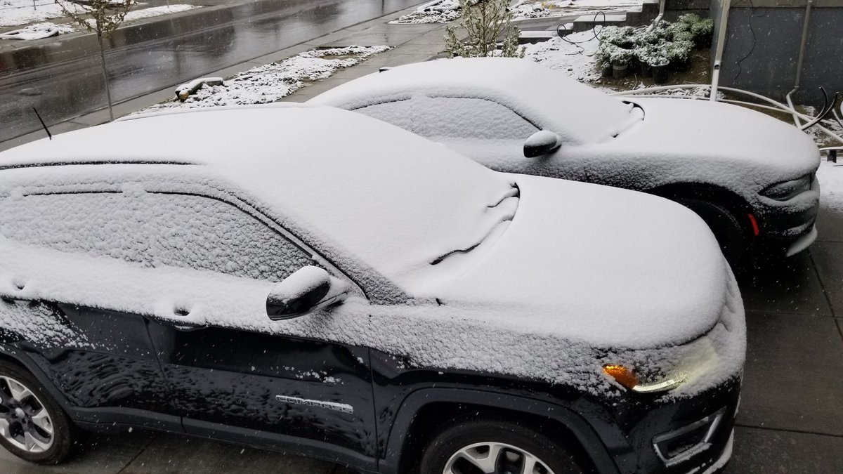 CommishKurt's tweet photo. *Wakes up, double checks calendar*
Yep, May 9. Me thinks mother nature forgot what month it was 🤨
#WhereIsMay #9News https://t.co/UULITQaGxa