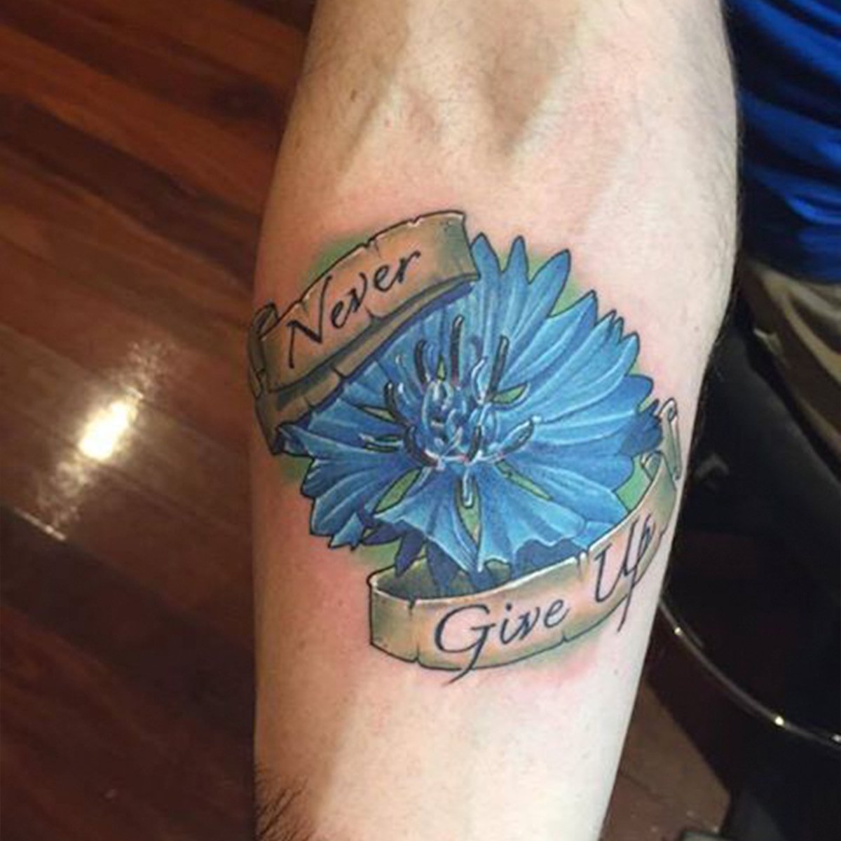 Tattoo uploaded by Isis Vieira • #daisytattoo #tattoomargarida  #flowertattoo • Tattoodo
